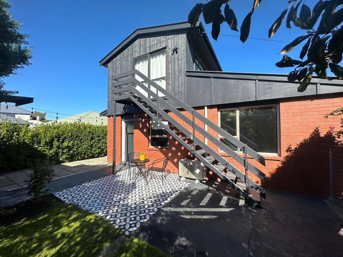 Beckenham Studio On Tree Lined Street Christchurch Kültér fotó